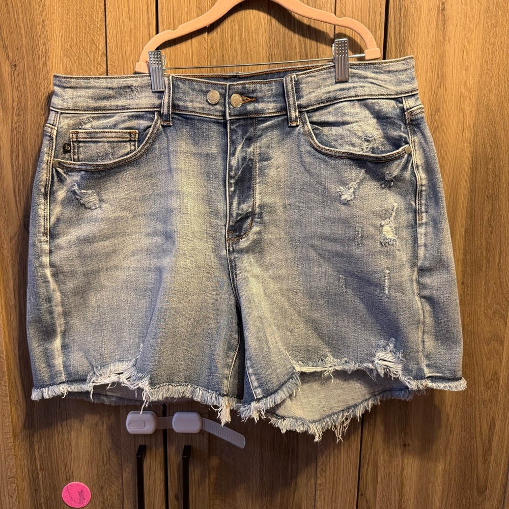 Judy Blue High Rise Adjustable Button Cutoff Denim Jean Shorts Size 2XL